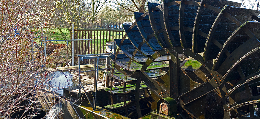 Wasserrad am Mühlgraben in Fockendorf | © torstengrieger